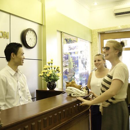 Hanoi Blue Moon Hotel Exteriör bild